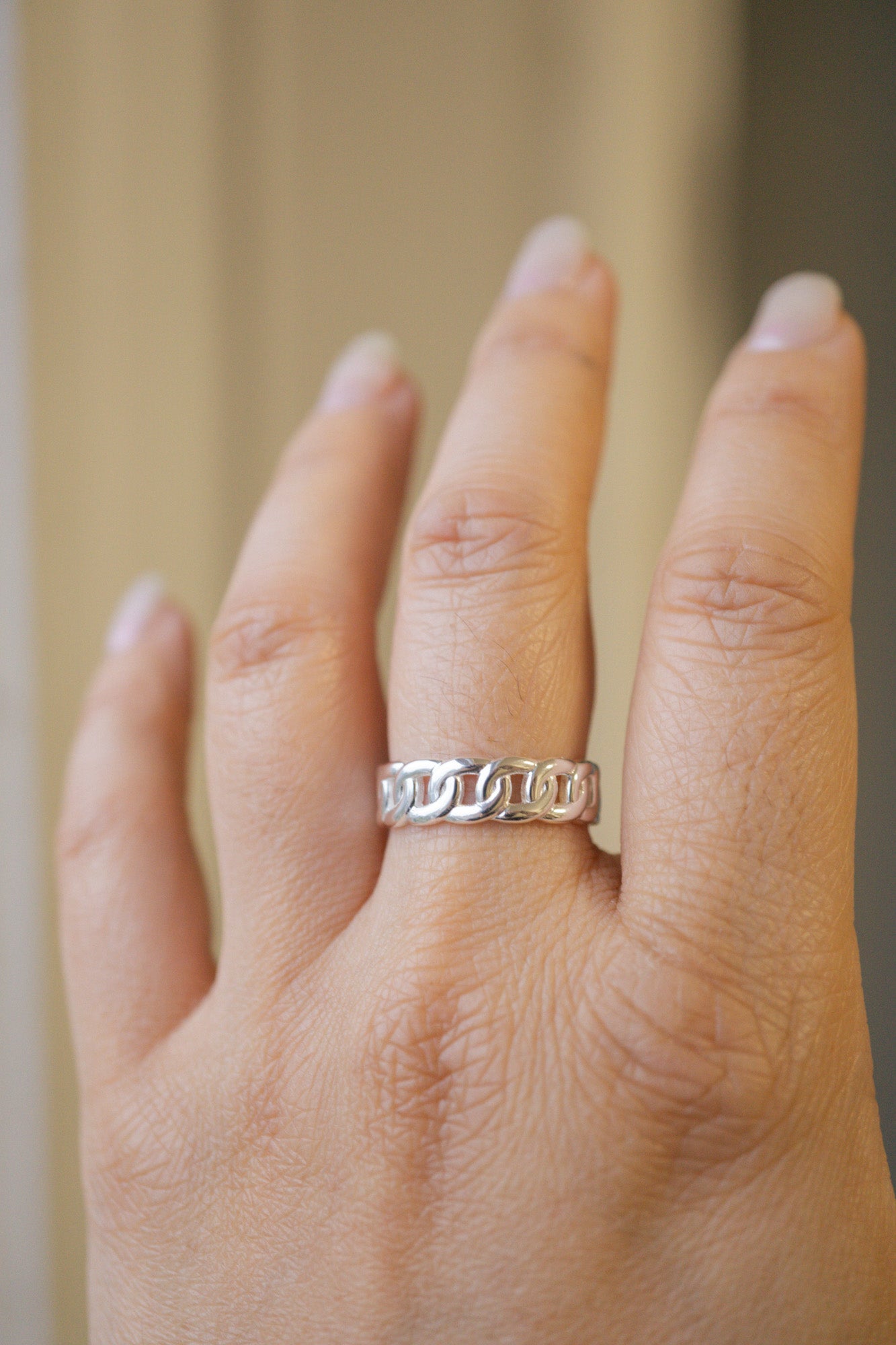 Sterling Silver Thick Chain Ring  / Size 7 - Foe & Dear