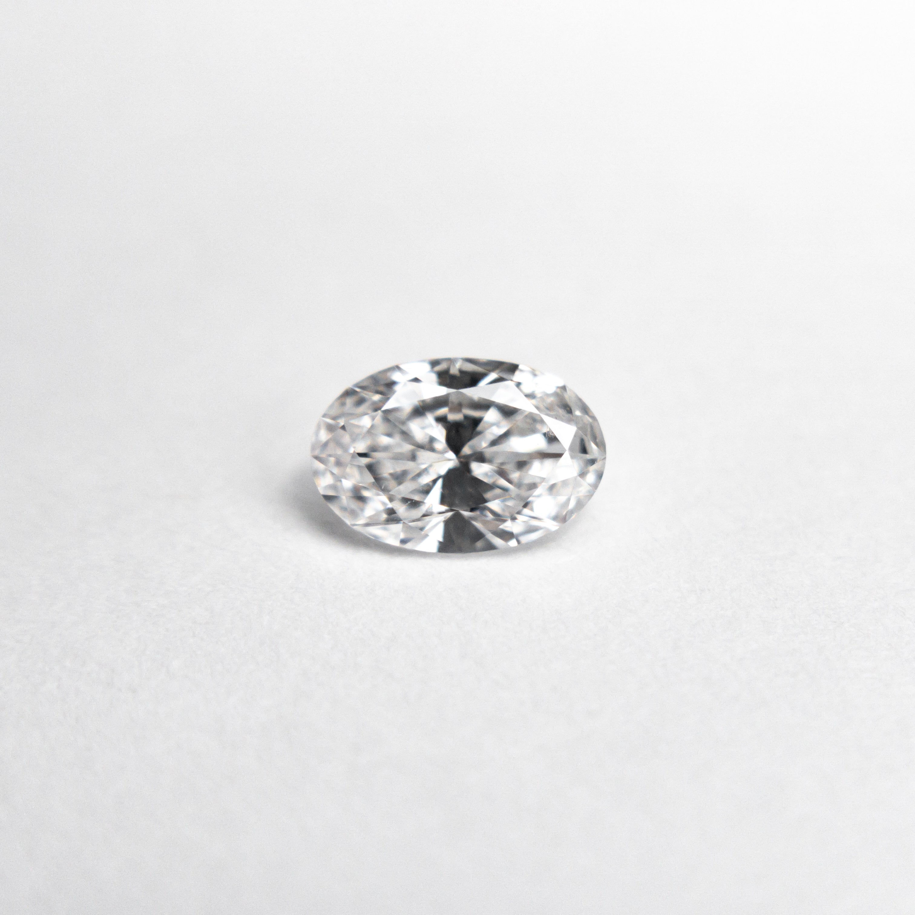 White Brilliant Diamond - 0.36ct Oval