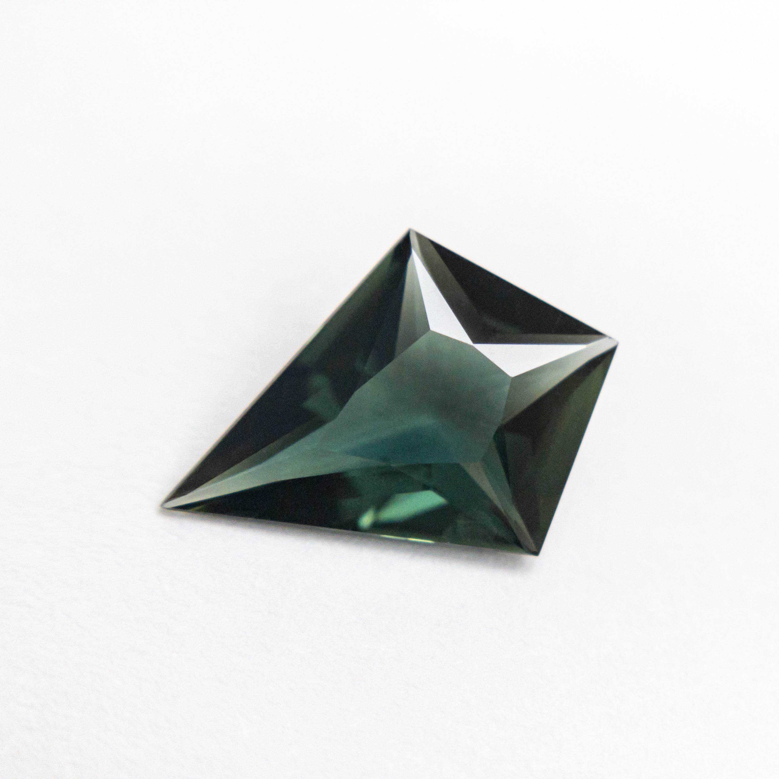 Green/Teal Brilliant Sapphire - 1.40ct Kite