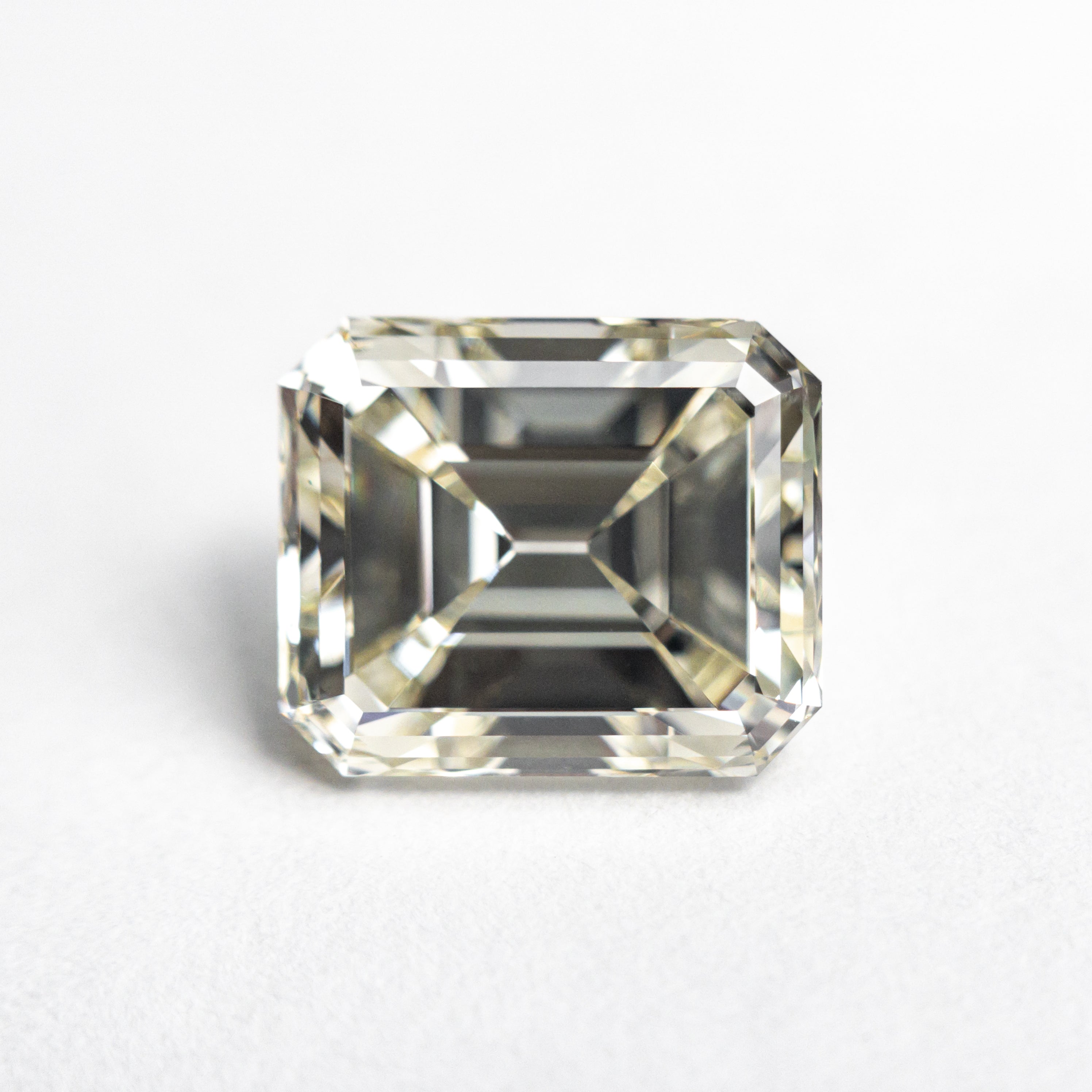 White Step Cut Vintage Diamond - 3.27ct Cut Corner Rectangle
