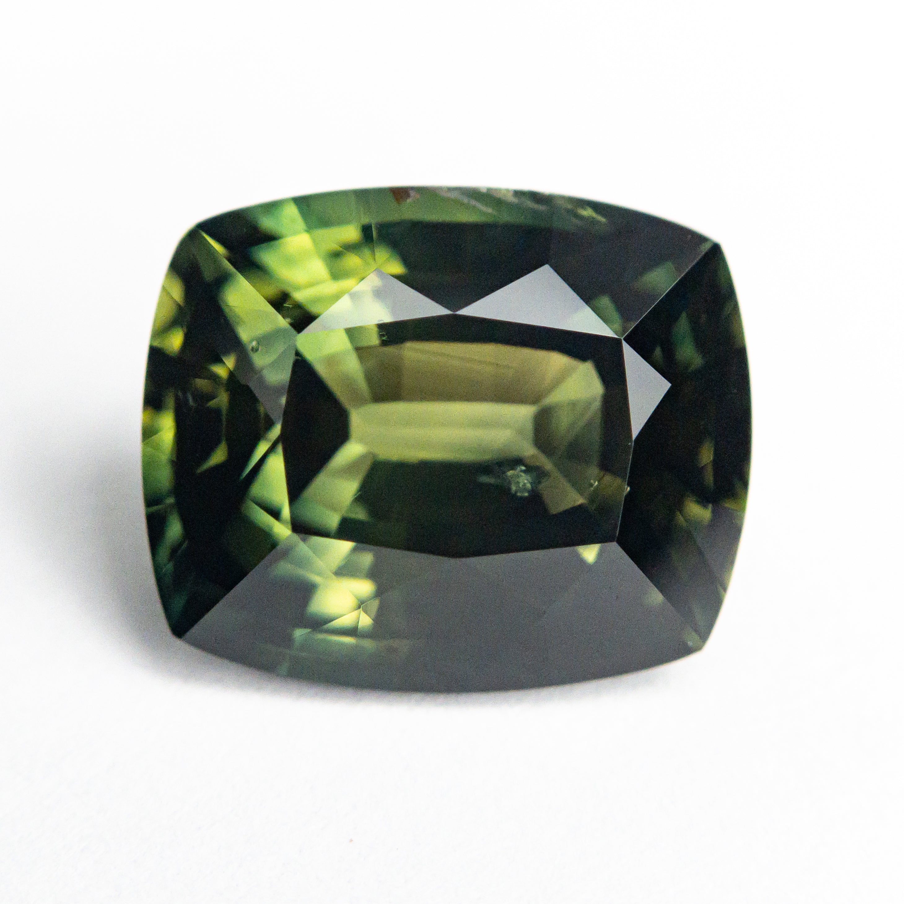 Green/Yellow Brilliant Sapphire - 5.33ct Cushion