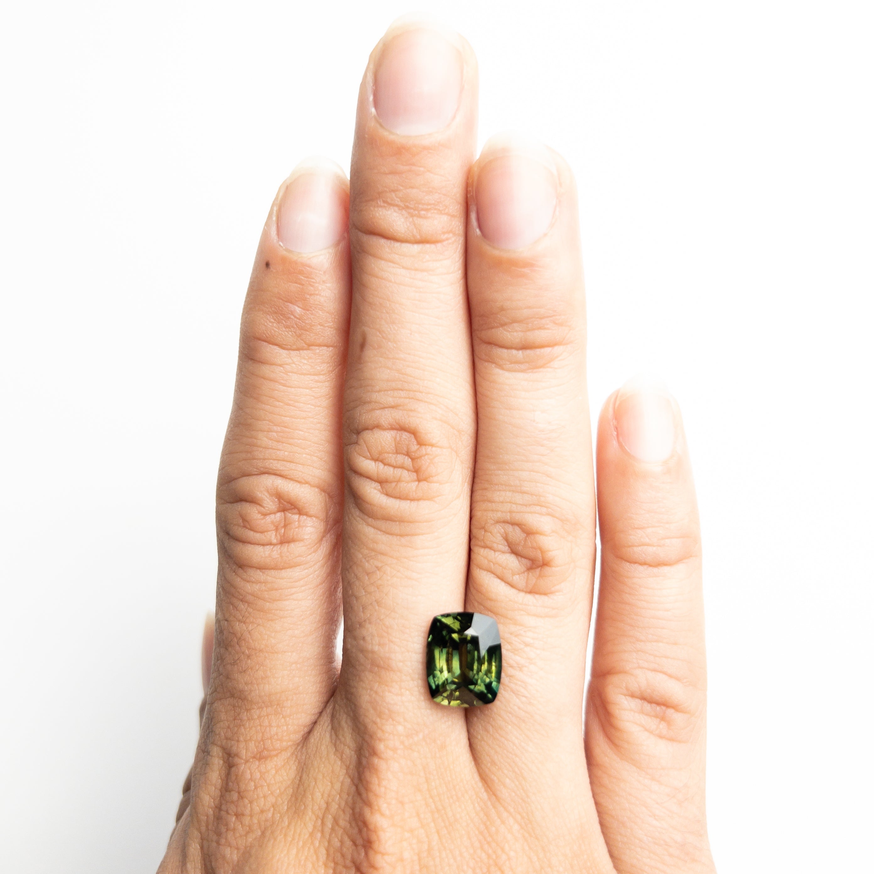 Green/Yellow Brilliant Sapphire - 5.33ct Cushion