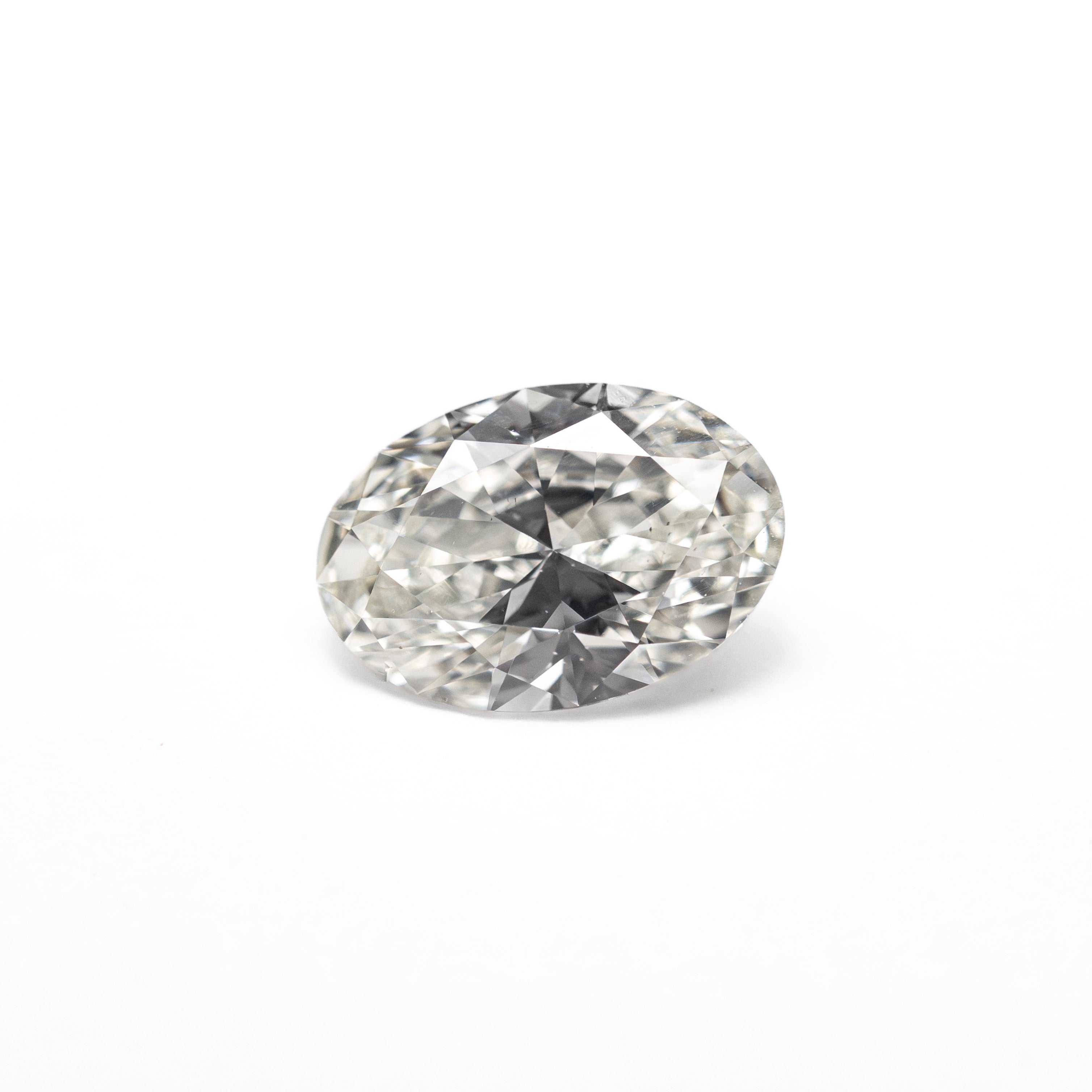 White Brilliant Diamond - 0.70ct Oval