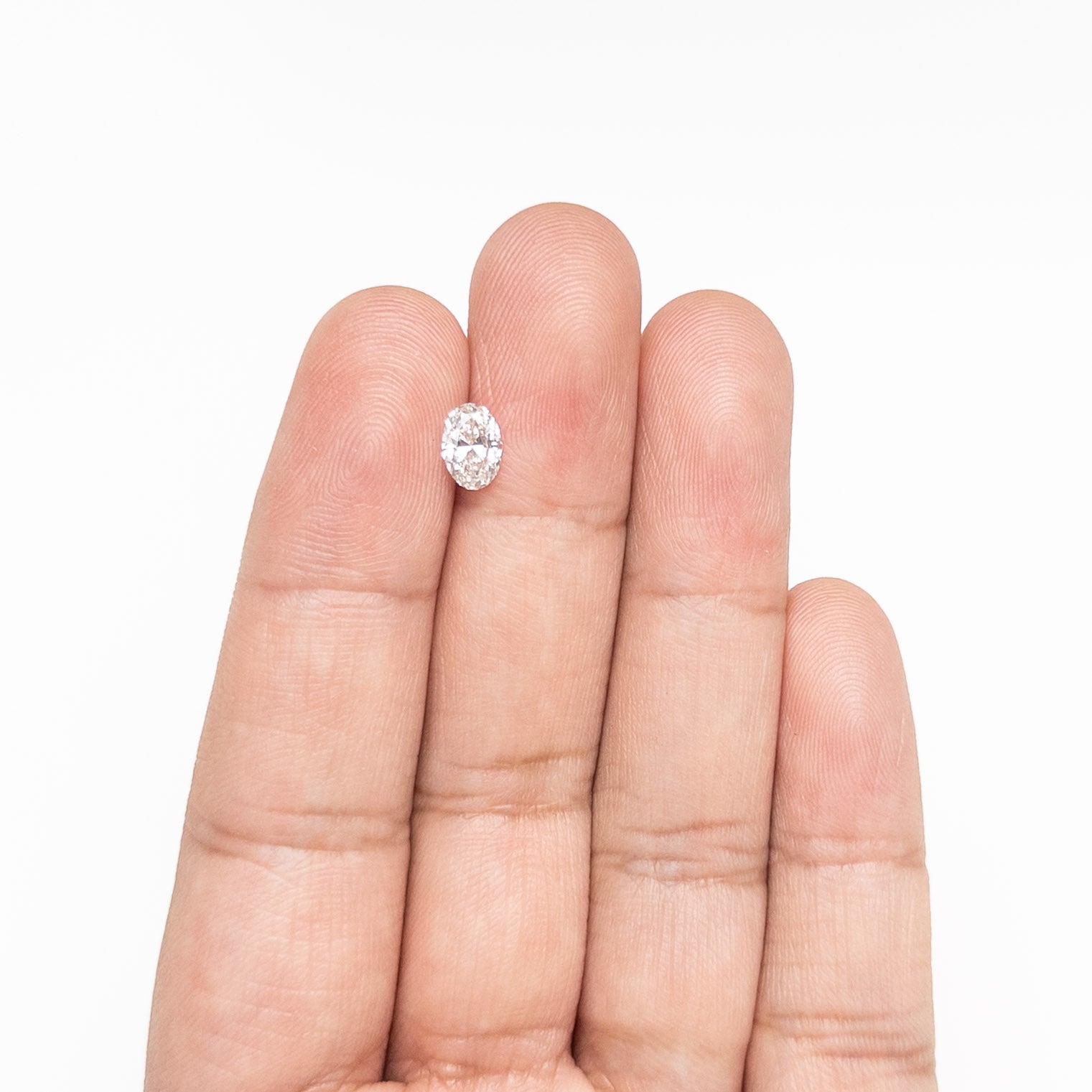 White Brilliant Diamond - 0.70ct Oval