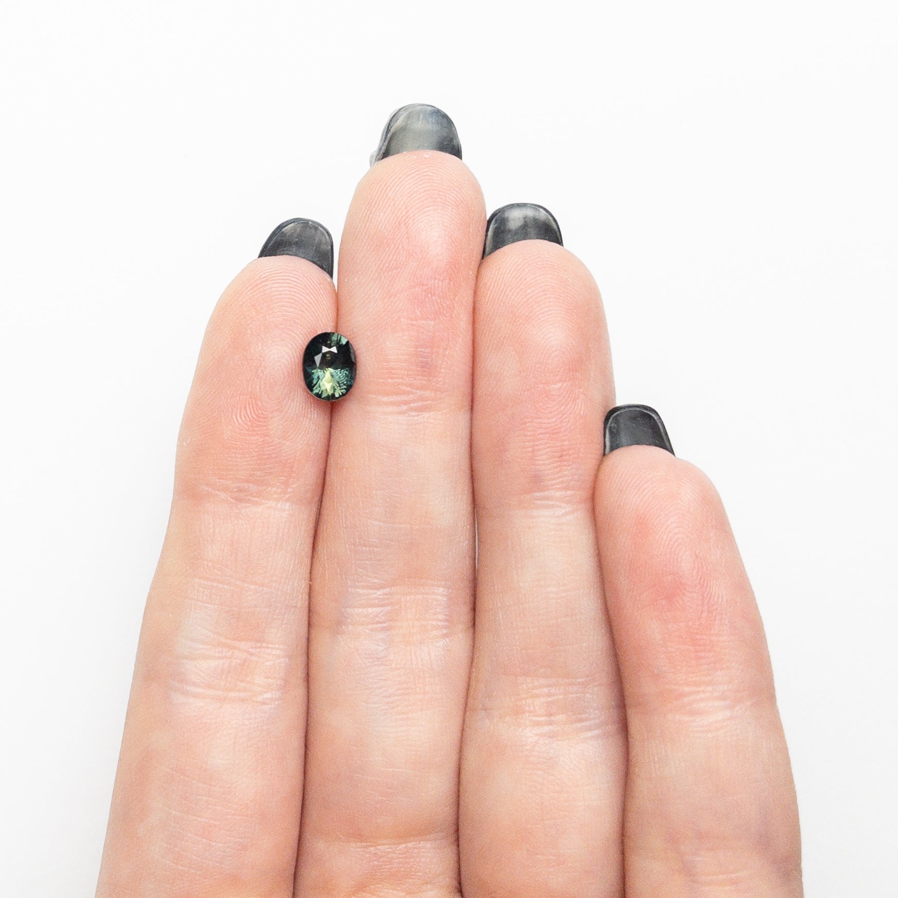 Green/Teal Brilliant Sapphire - 0.88ct Oval
