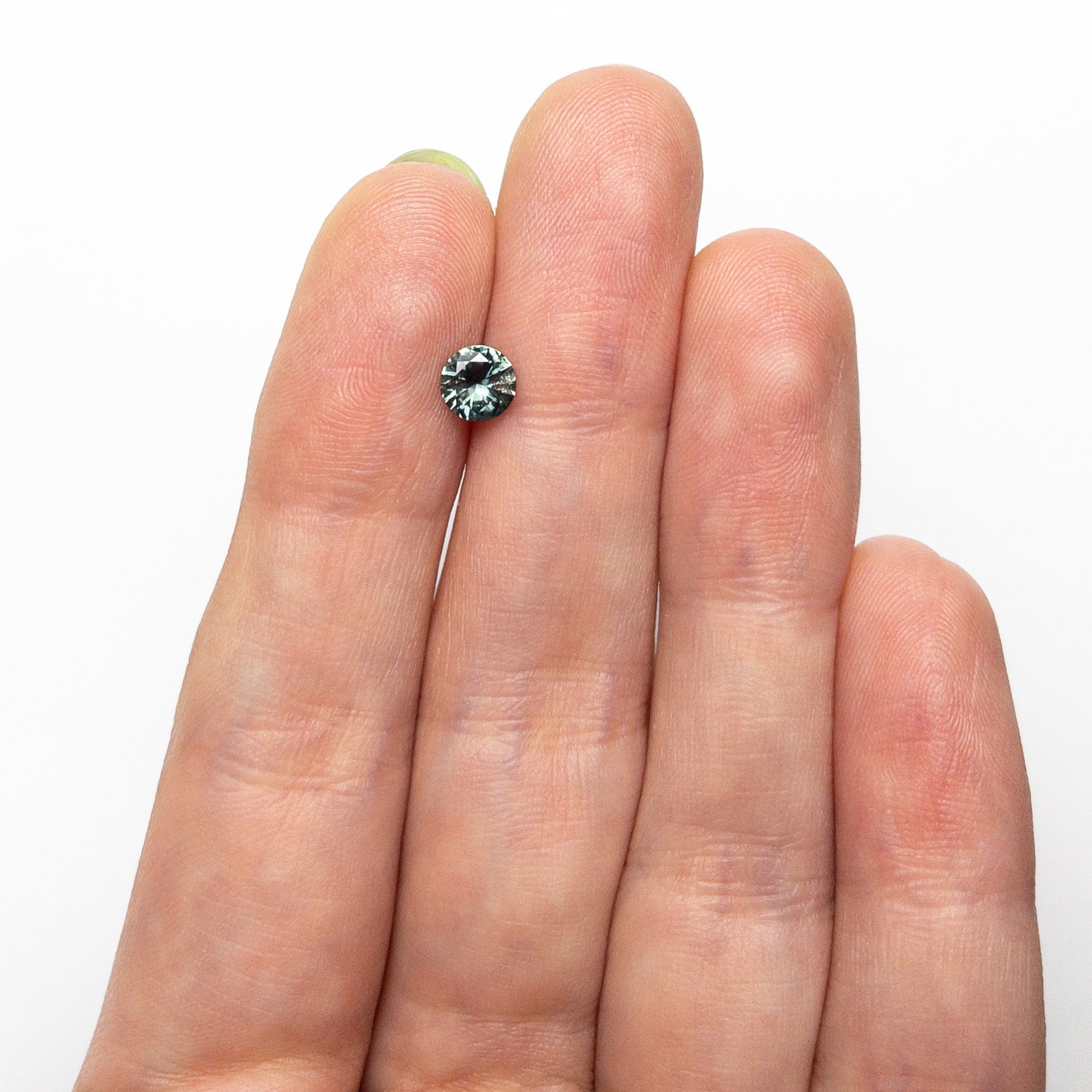 0.53ct 4.96x4.94x2.90mm Round Brilliant Sapphire 26556-26 - Foe & Dear