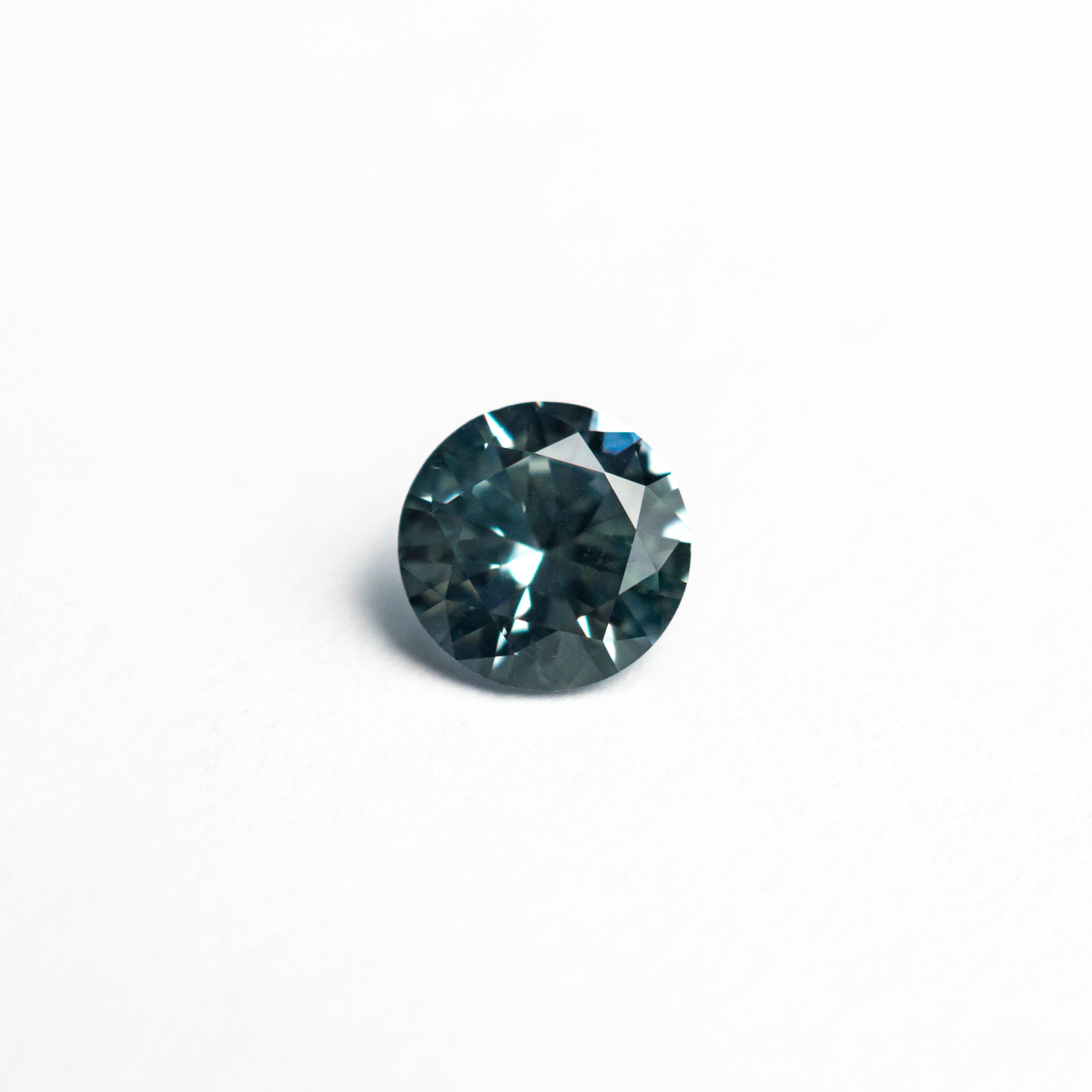 0.57ct 5.08x5.04x2.97mm Round Brilliant Sapphire 26556-28 - Foe & Dear
