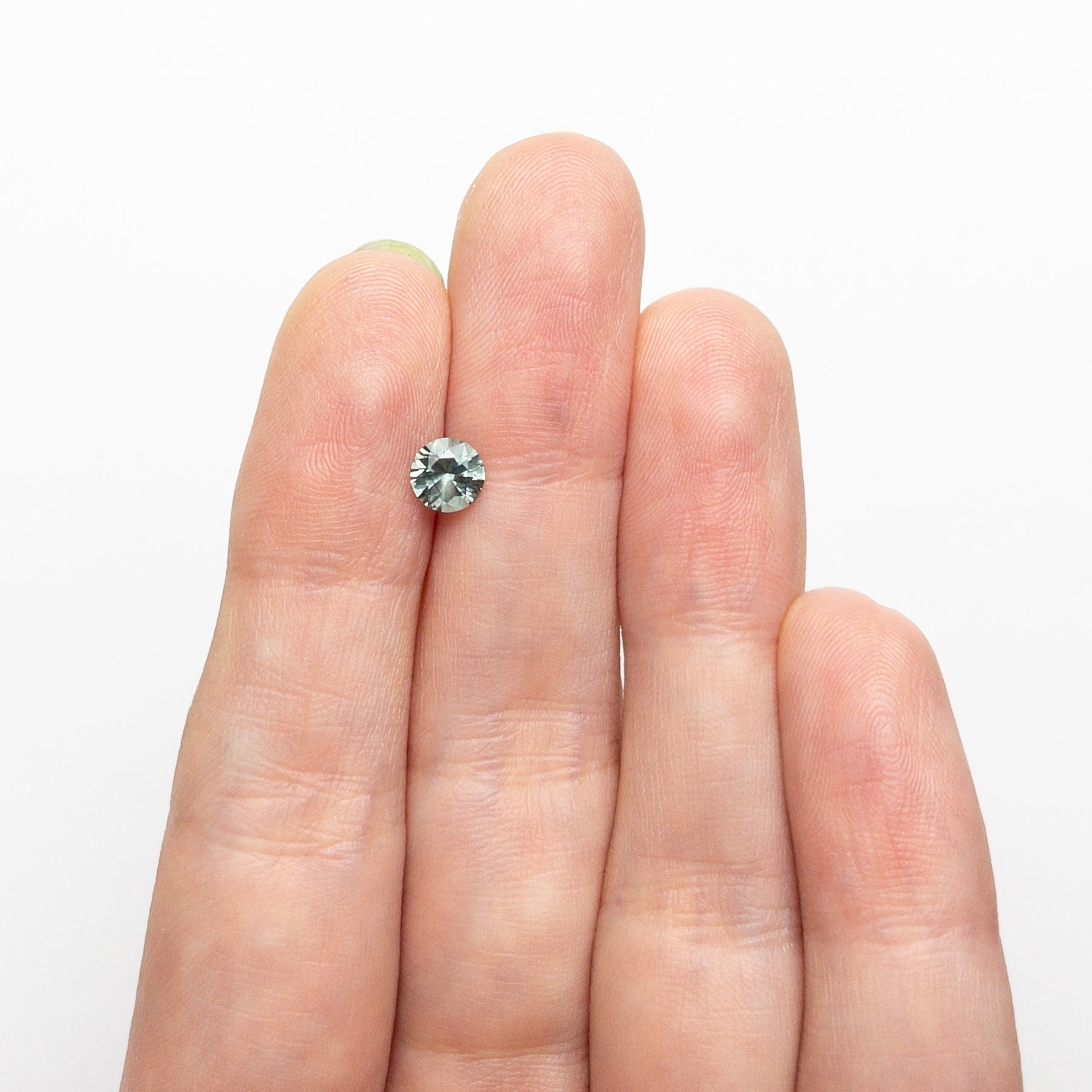 0.63ct 5.07x5.06x3.30mm Round Brilliant Sapphire 26556-31 - Foe & Dear