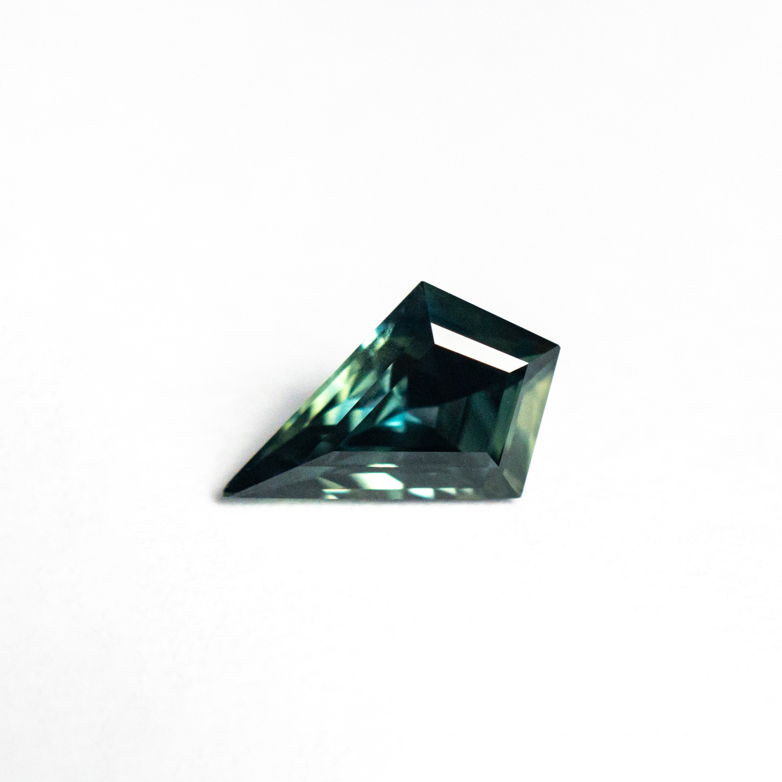 Green/Teal Step Cut Sapphire - 0.90ct Kite