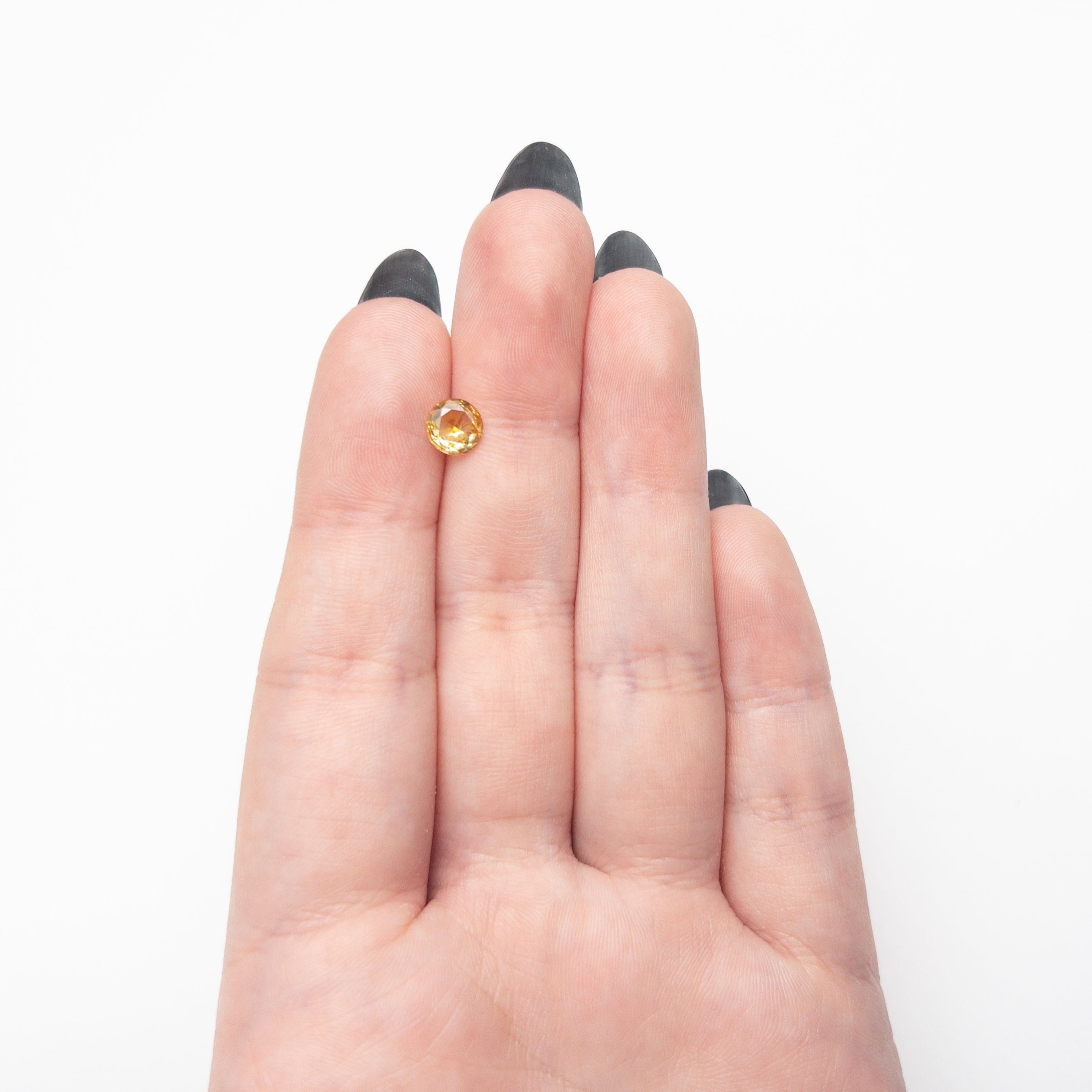 Yellow Brilliant Sapphire - 0.85ct Round