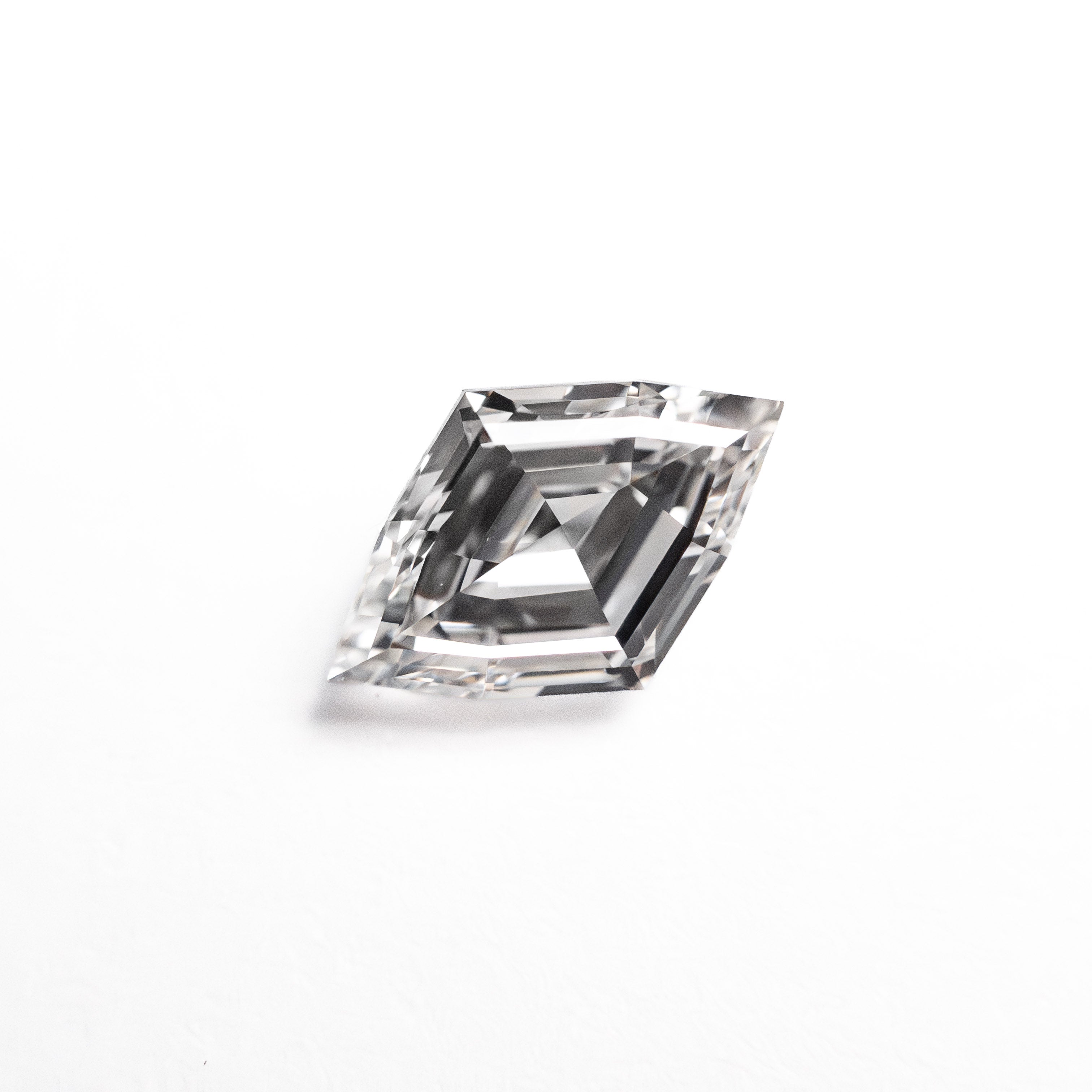 0.70ct 8.17x5.34x2.77mm GIA VS2 F Lozenge Step Cut 26746-02 - Foe & Dear
