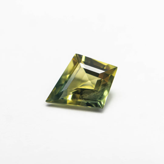 Parti Green-Yellow Step Cut Sapphire - 0.81ct Kite