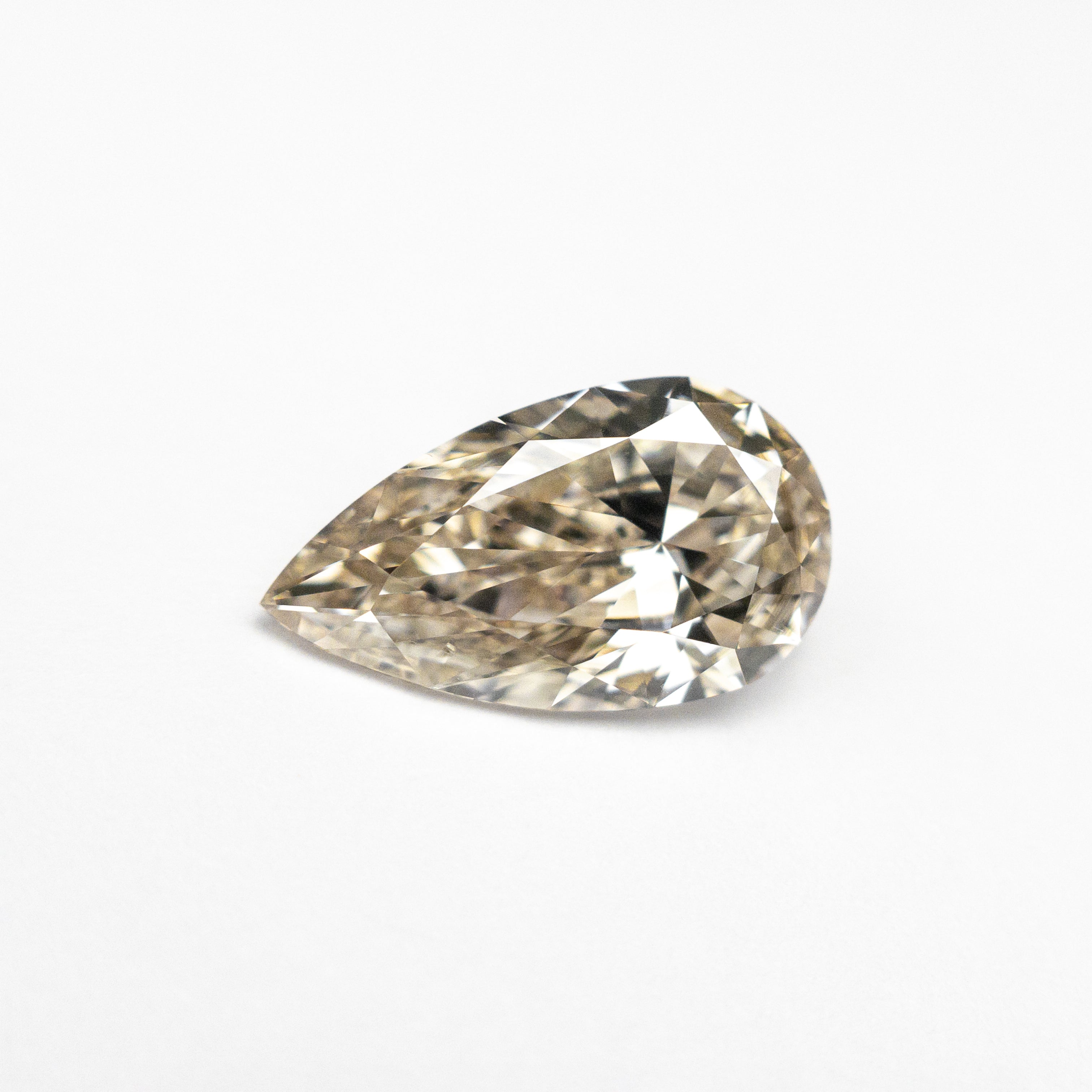 1.21ct 10.18x5.78x3.26mm SI1 Y-Z Pear Brilliant 27376-06 - Foe & Dear