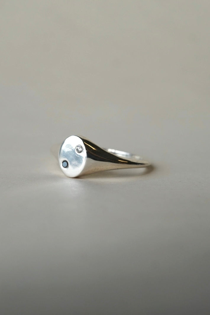 Sample Yin Yang Signet Ring / Size 6.5 - Foe & Dear