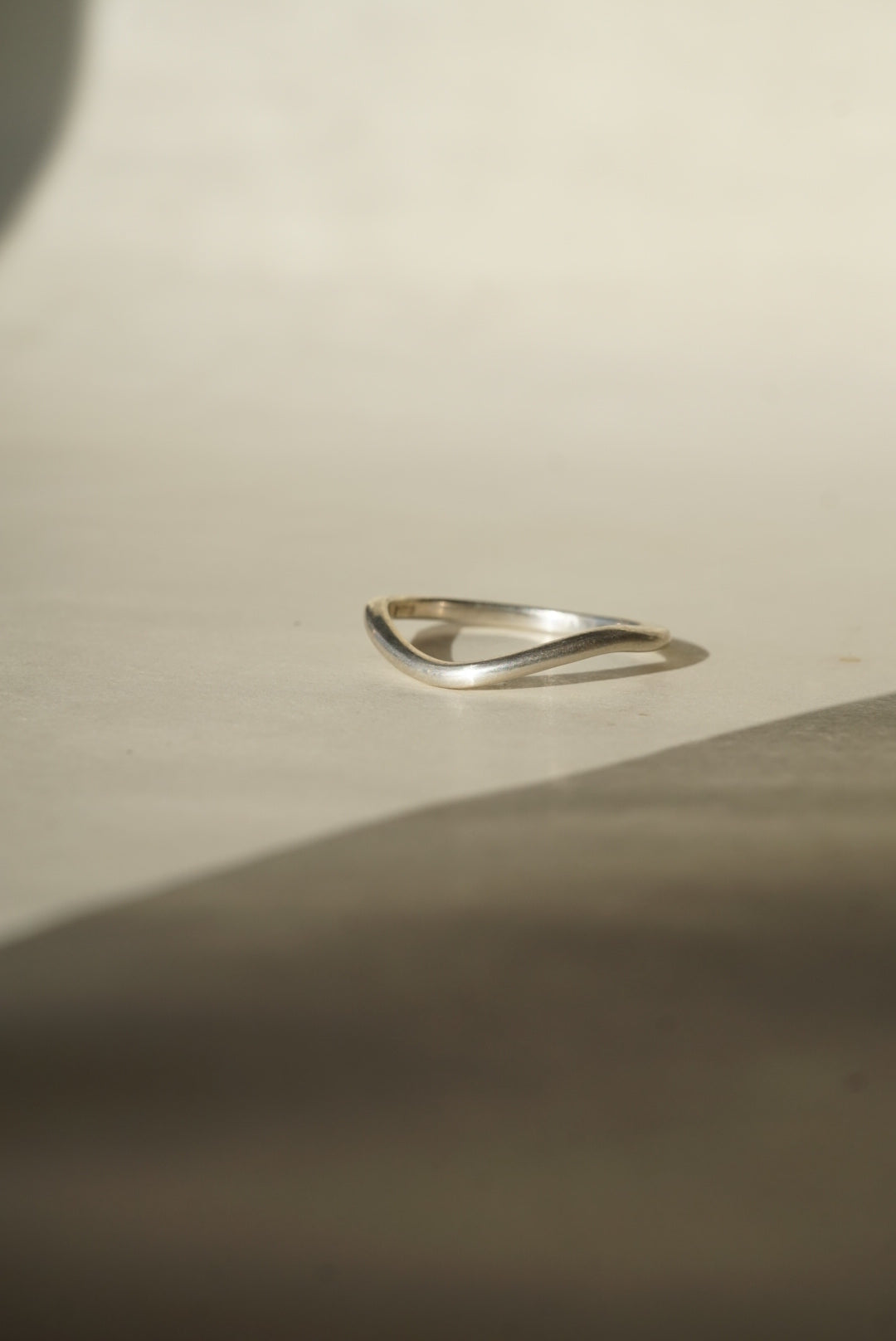 Sterling Silver Curved Ring Sample / Size 7.5 - Foe & Dear
