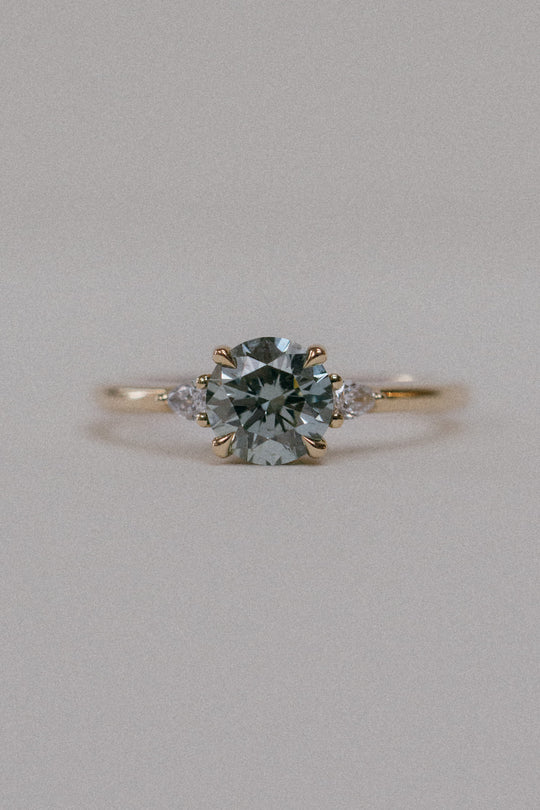 *new* Belle Ring - 1.07ct Fancy Light Green Round Brilliant-cut Lab Diamond *SOLD