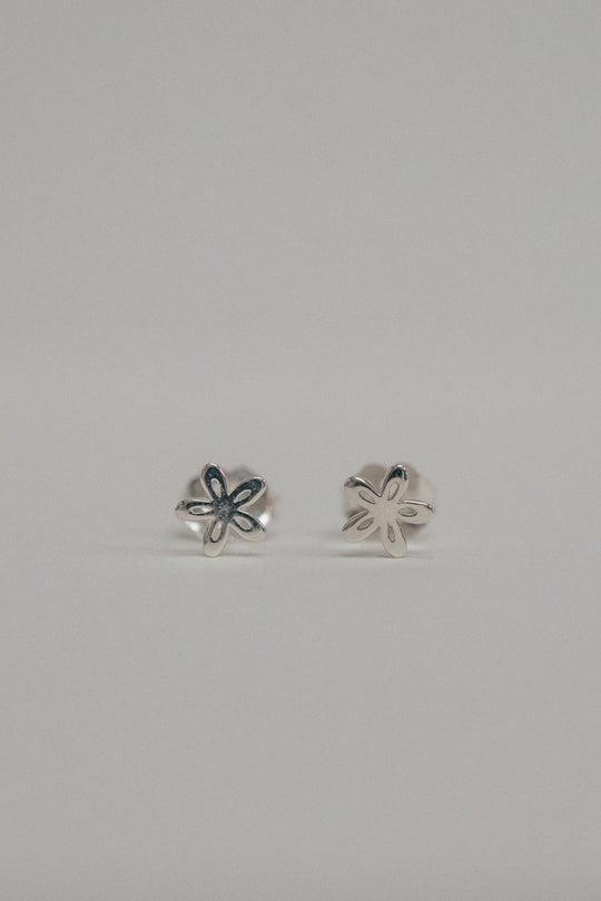 Mini Daisy Stud Earrings *ready-to-ship