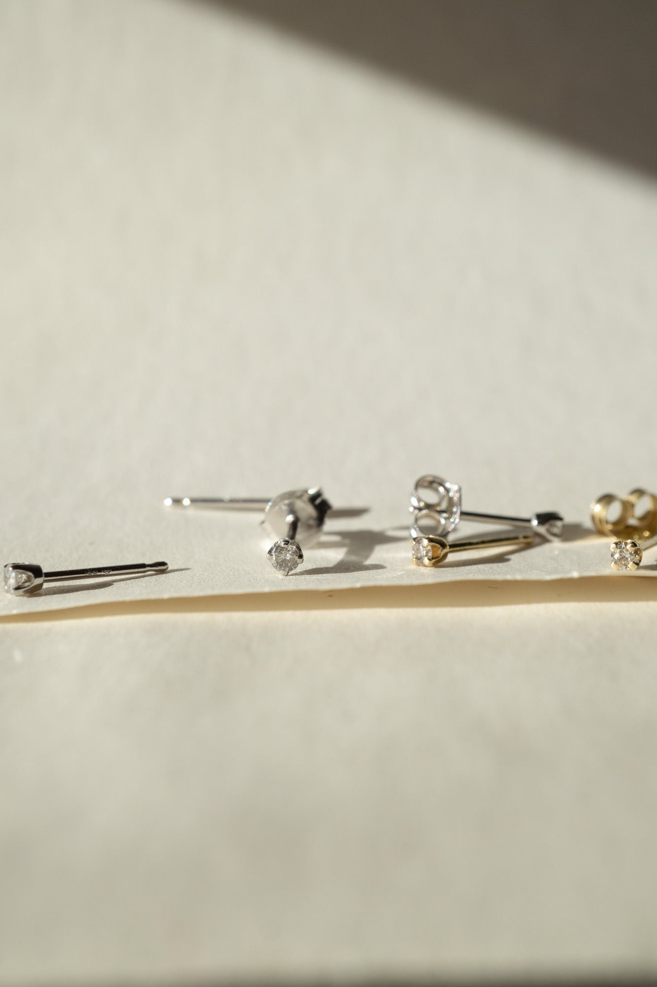 14k Gold Salt and Pepper Diamond Earrings / 2mm - Foe & Dear