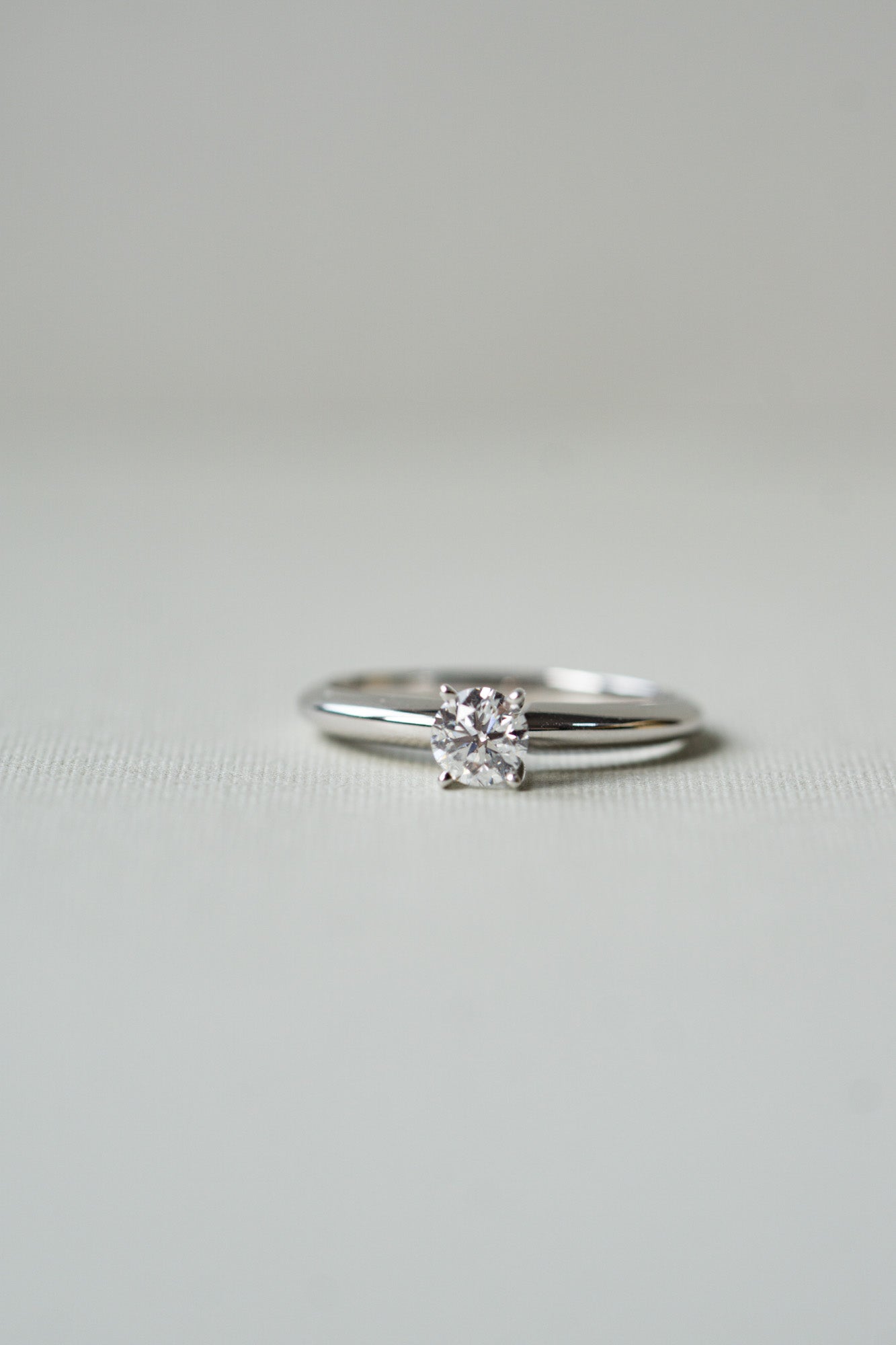 14k White Gold 0.38ct White Diamond Ring / Size 7.75