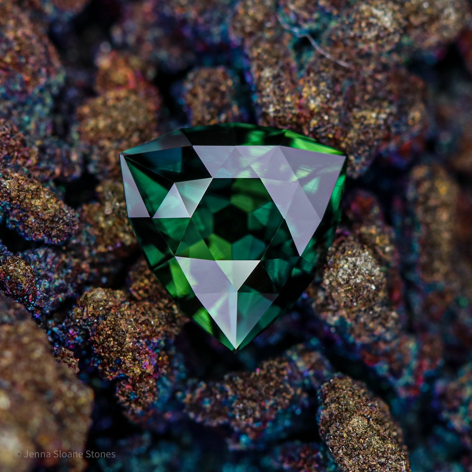 Green/Teal Brilliant Sapphire - 1.64ct Geo Trillion