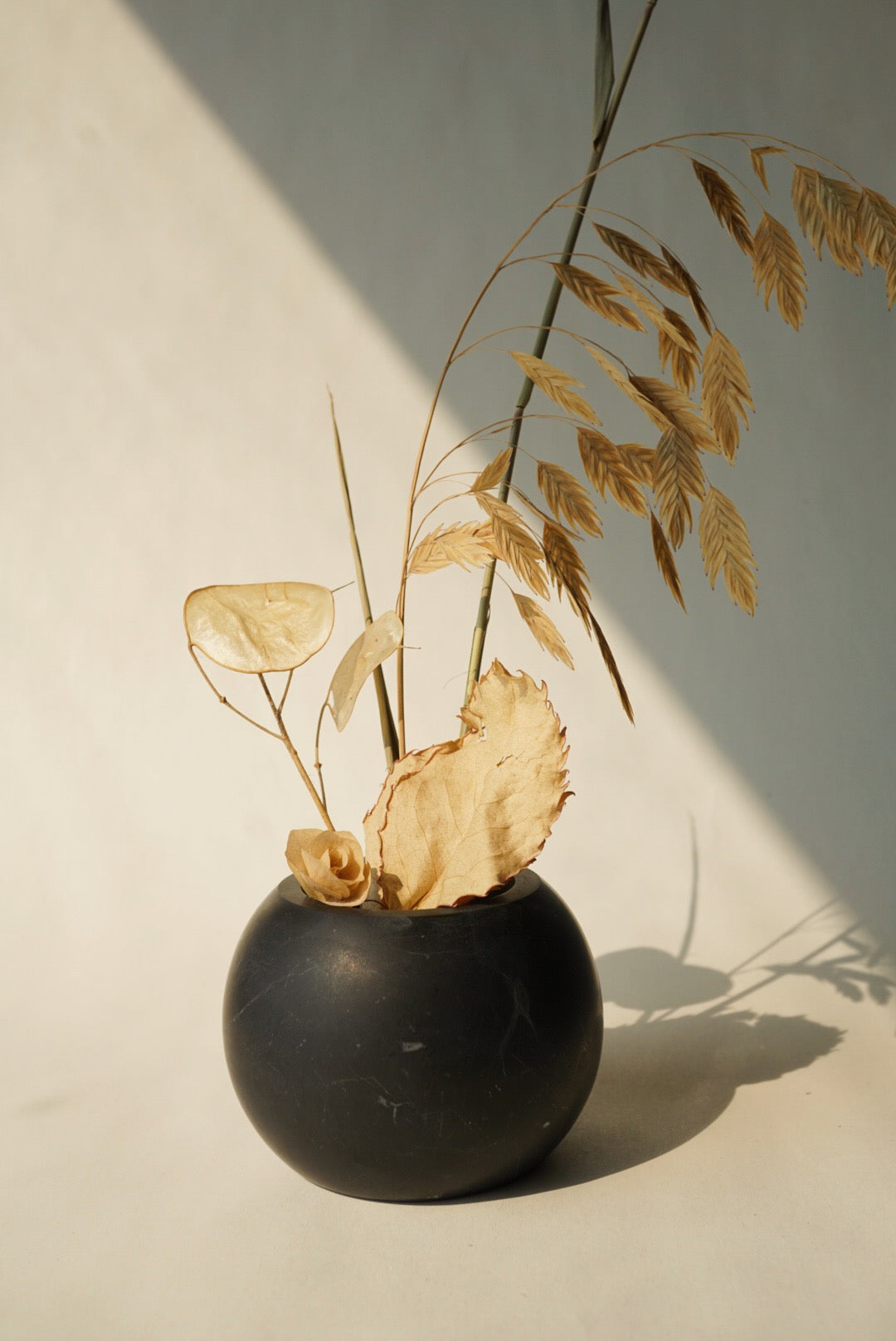 Bubble Catchall Vessel - Midnight - Foe & Dear