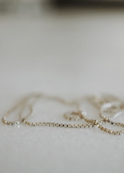 Lightbeam Necklace - Foe & Dear